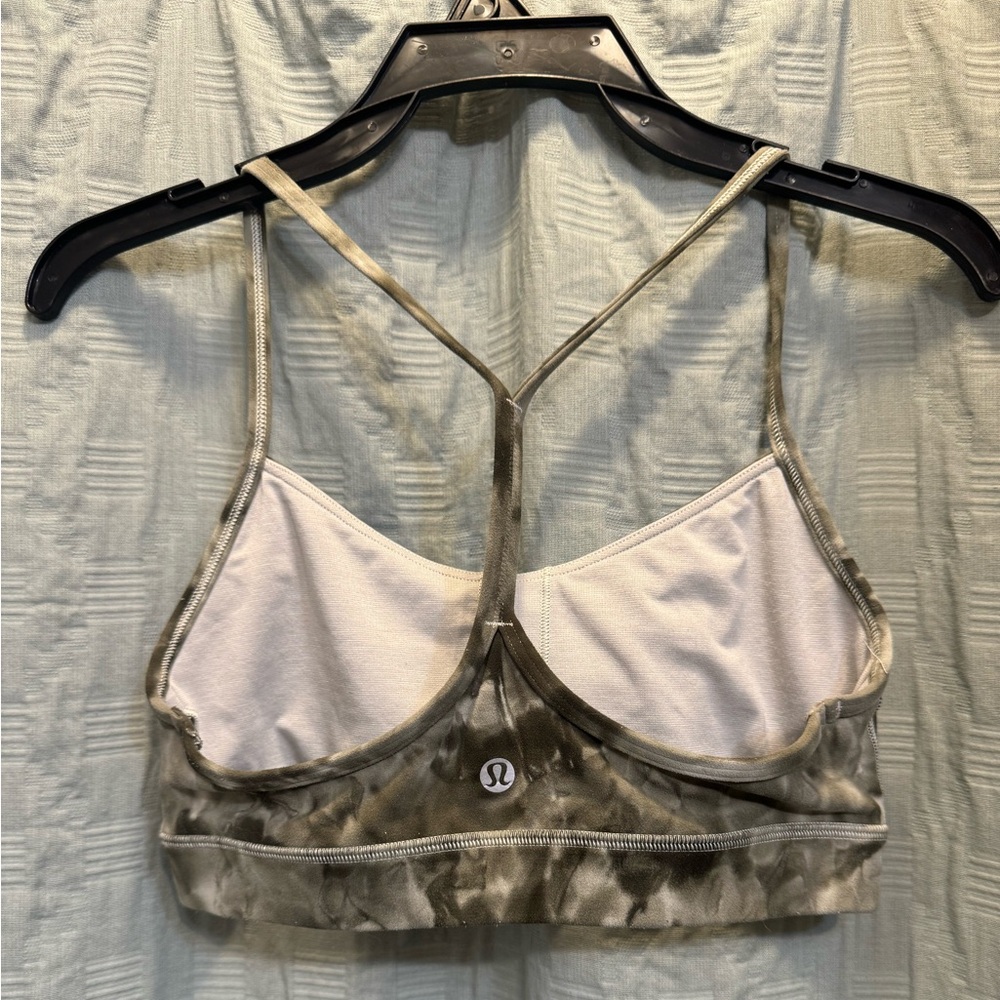 Lululemon Flow Y Sports Bra size 6